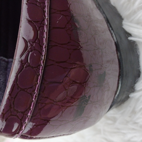 Classique Purple Lizard Faux Patent Leather Slip On Low Heel Loafer Shoe - Picture 14 of 15